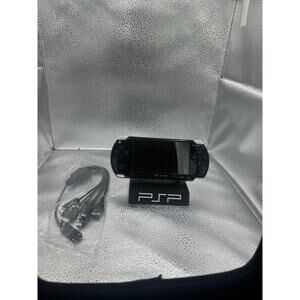psp 3000 w/charger & new battery